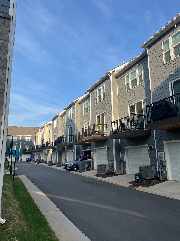 Building Photo - 6300 Cleburne Ct