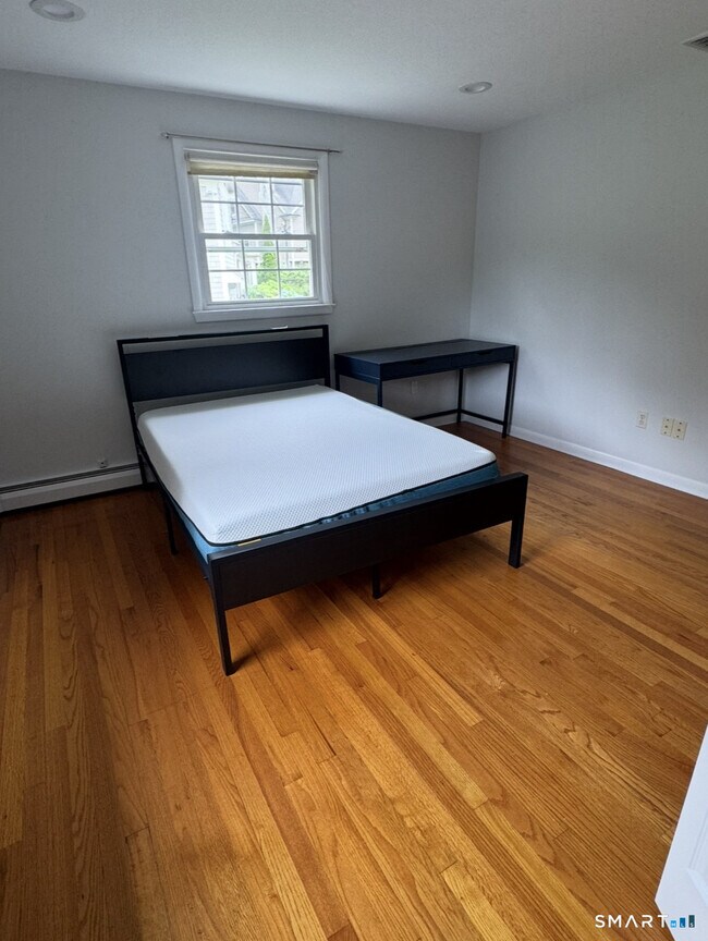 Building Photo - 131 Old Elm Rd