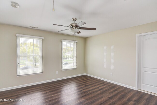 Building Photo - 9 Mackenzie Ct