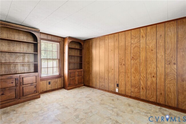 Building Photo - 6414 Monument Ave
