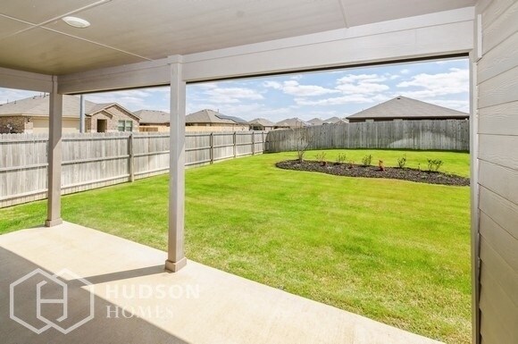 Building Photo - NOW AVAIALBLE! - 10529 Fort Cibolo Trl, Cr...