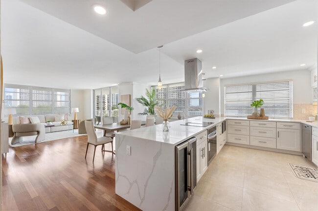 Building Photo - 2851 NE 183rd St