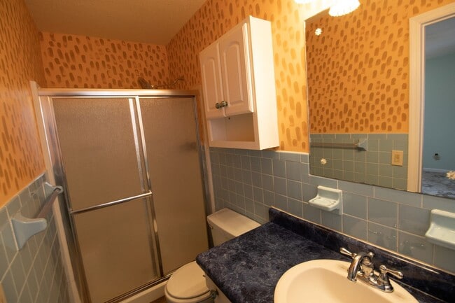 Building Photo - Cozy Spacious Home 4bd/3ba w garage