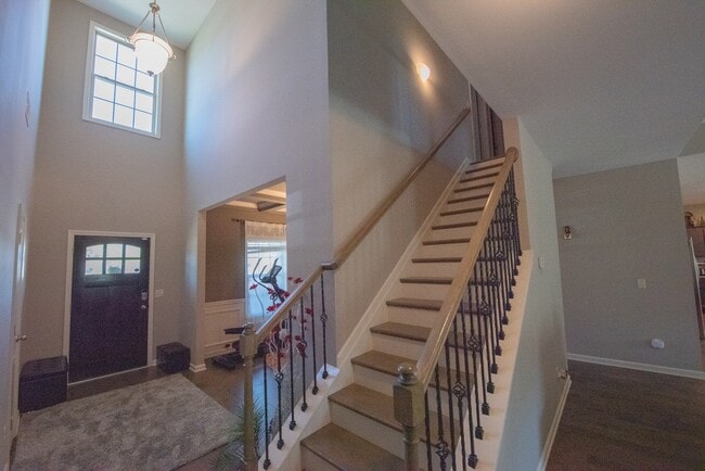 Building Photo - 830 W Richland Cir