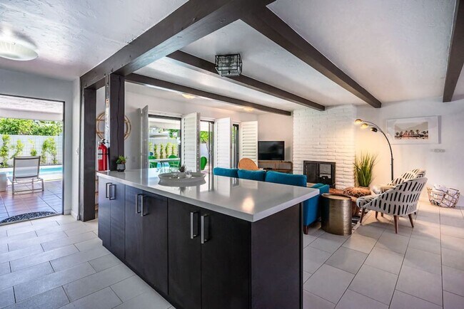 Building Photo - Luxury Mid-Century Retreat in the Heart of the Historic Movie Colony (Monthly Only - No Long Term)