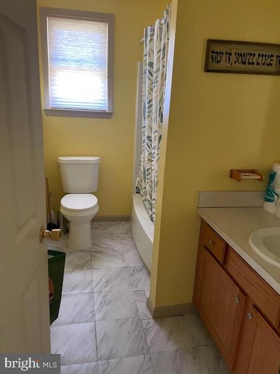 Building Photo - 134 Eaves Mill Rd