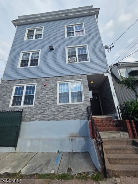 Primary Photo - 399-401 E 28th St