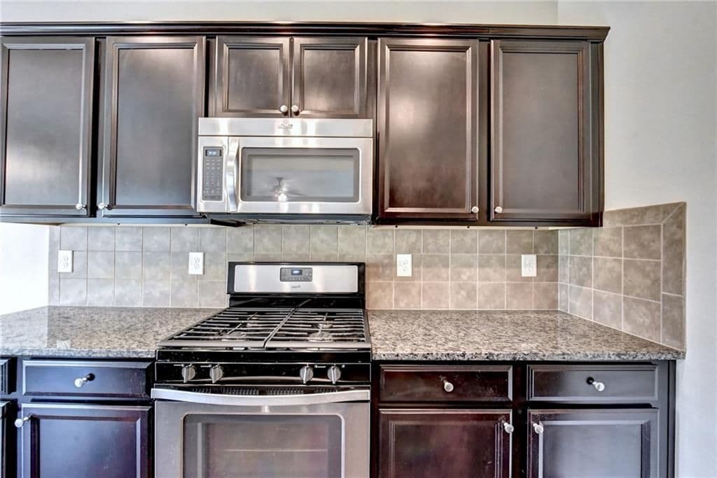 Building Photo - 5160 Breezewood Cir