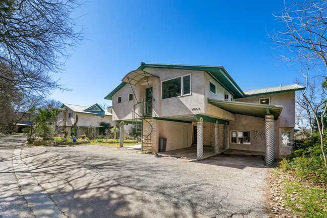 Building Photo - 3309 Westhill Dr