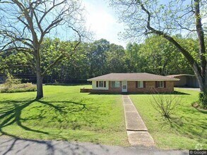 Building Photo - 3 Bed, 1 Bath in Montgomery close to Maxwell!