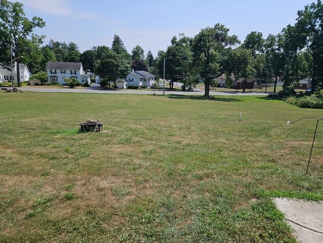 Building Photo - 121 Brunswick Rd