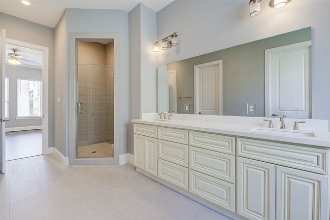 Building Photo - 4605 Nett St