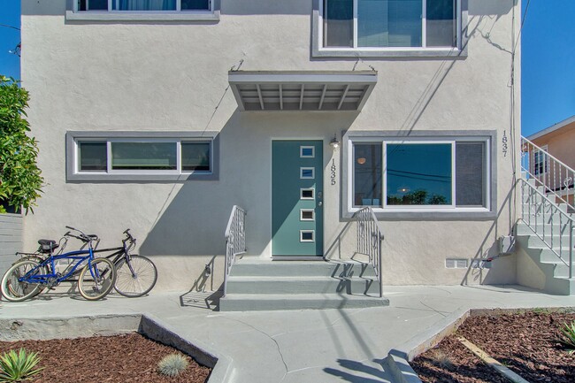 Building Photo - Cozy remodeled 2 beds 1 bath apt in Point ...