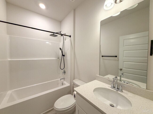 Building Photo - 9899 Starling Dr