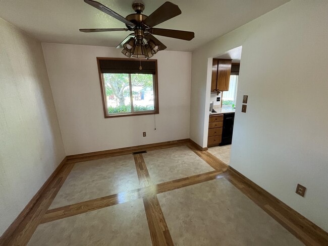 Building Photo - 3030 Bron Cir