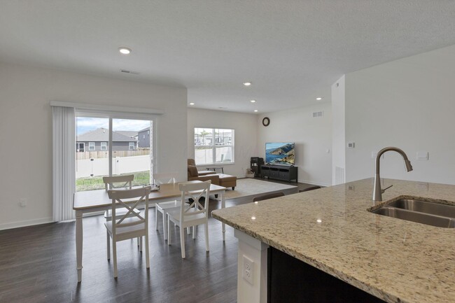 Building Photo - 567 Faulkner Dr