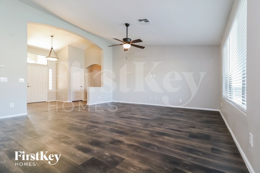 Building Photo - 17862 W Alexandria Way