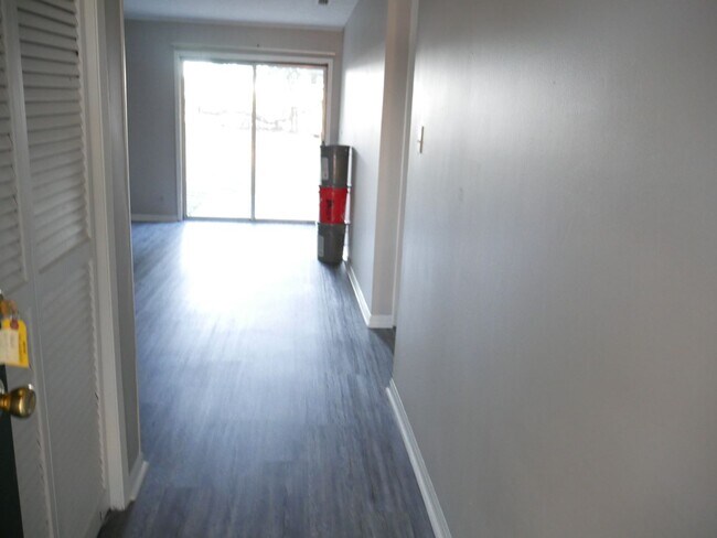 Building Photo - 3106SUND