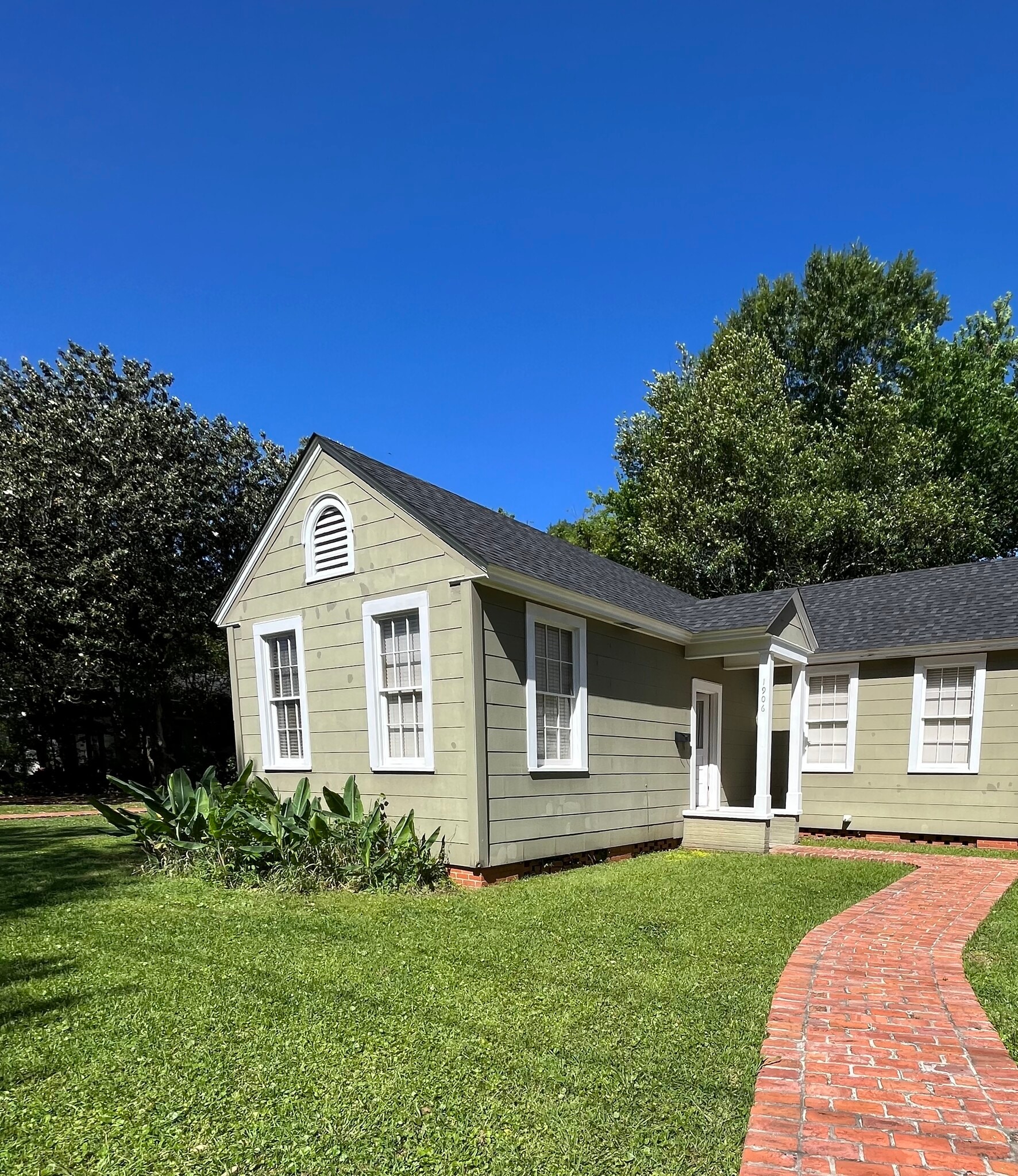 Exterior - 1906 White St