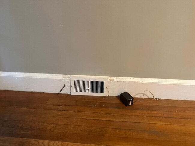 Building Photo - 1517 N Roxboro St