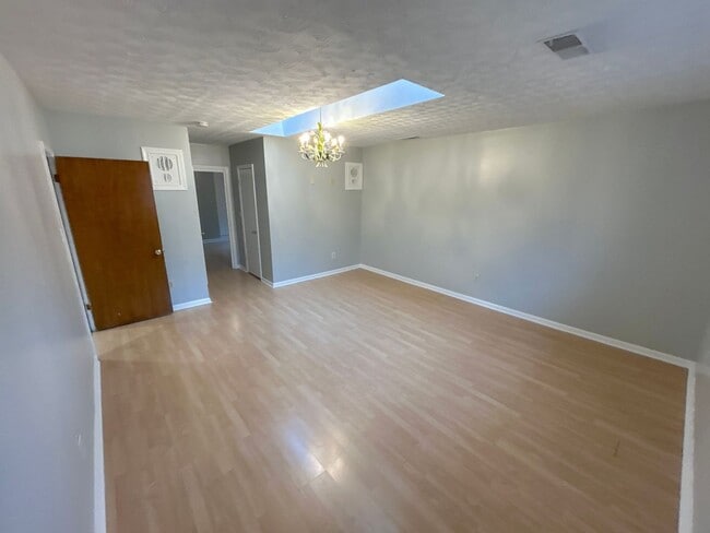 Building Photo - 5366 Brantford Ave