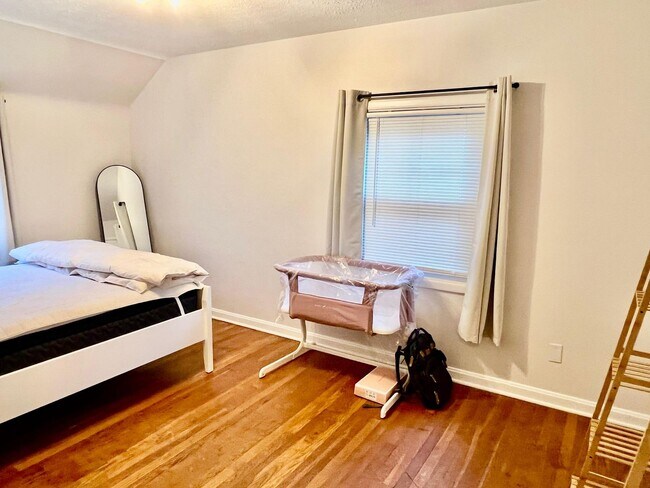 Building Photo - Charming 3-Bedroom Home in Cleveland Heights