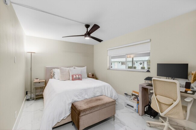 Building Photo - 322 N Federal Hwy