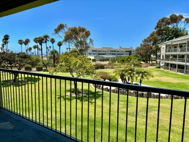Building Photo - Port Hueneme | 2 Bed + 2 Bath | OCEAN VIEW...