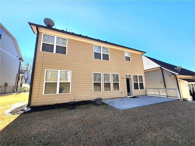 Building Photo - 830 Grove Valley Dr