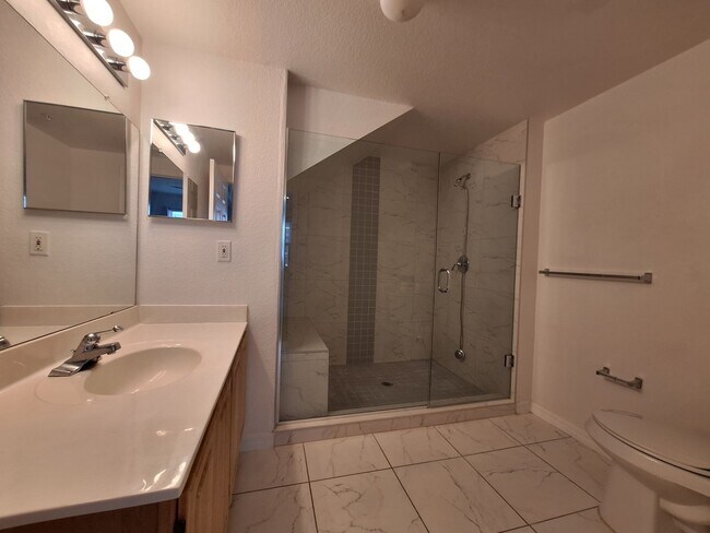 Building Photo - 4010 San Gallo Dr