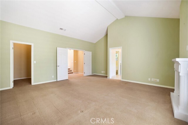 Building Photo - 3055 E Hillcrest Dr