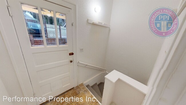Building Photo - 5 br, 3 bath House - 43 Ladd Street