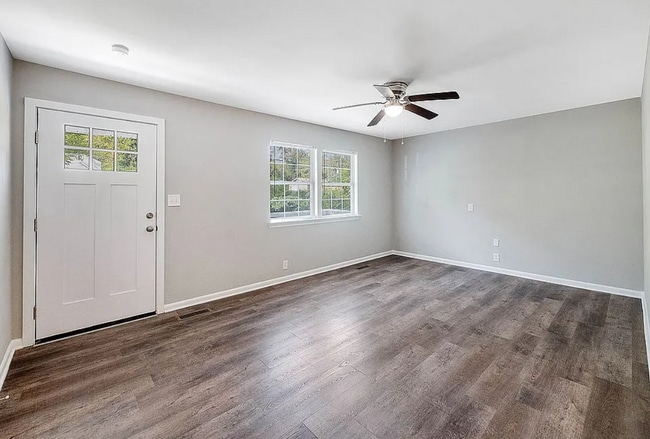 Building Photo - Sleepy Hollow- 3Bedroom 2Bathroom for rent