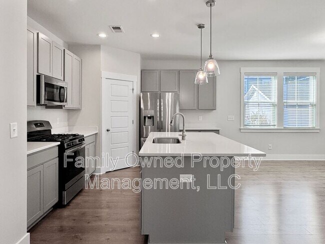 Building Photo - 201 Makemie Wy