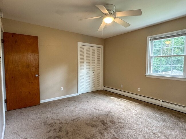 Building Photo - 818 S Park Dr