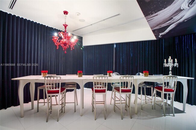 Building Photo - 495 Brickell Ave