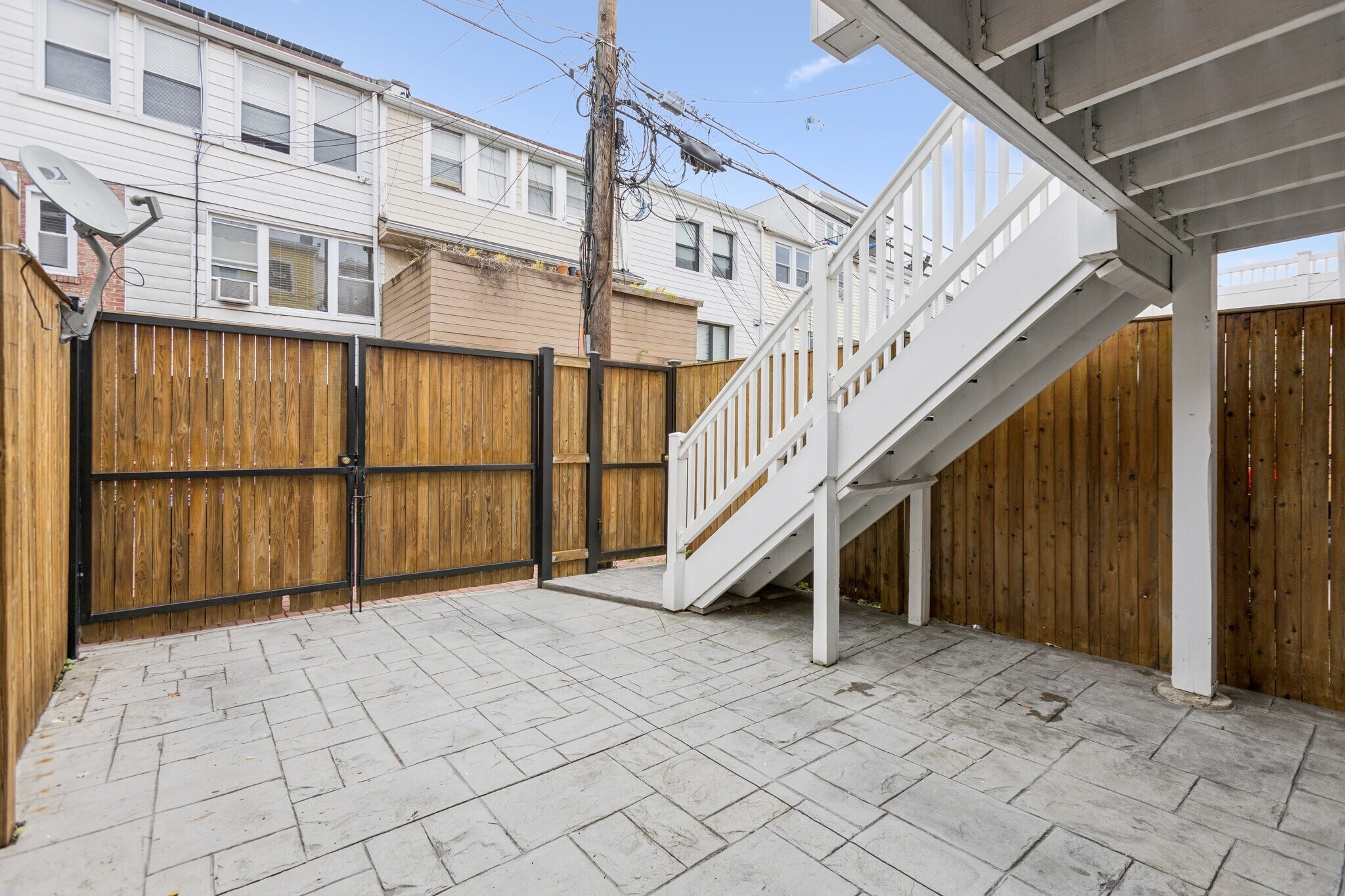 Building Photo - 1169 Abbey Pl NE
