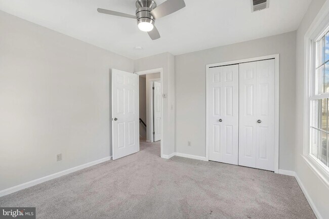 Building Photo - 7329 Fleetwood Ct