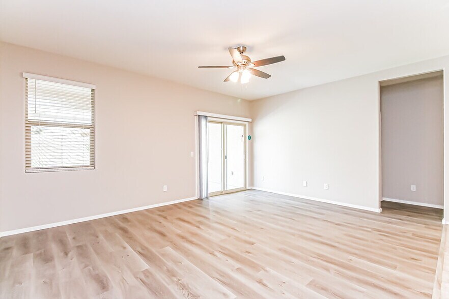 Building Photo - 4832 E Rhodium Dr