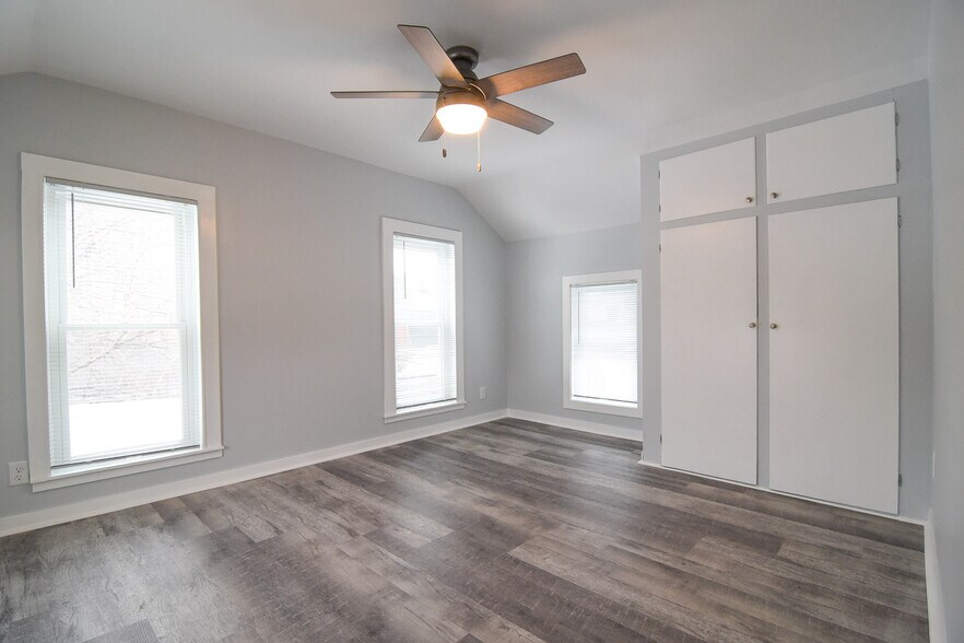 Building Photo - 5938 5th Ave