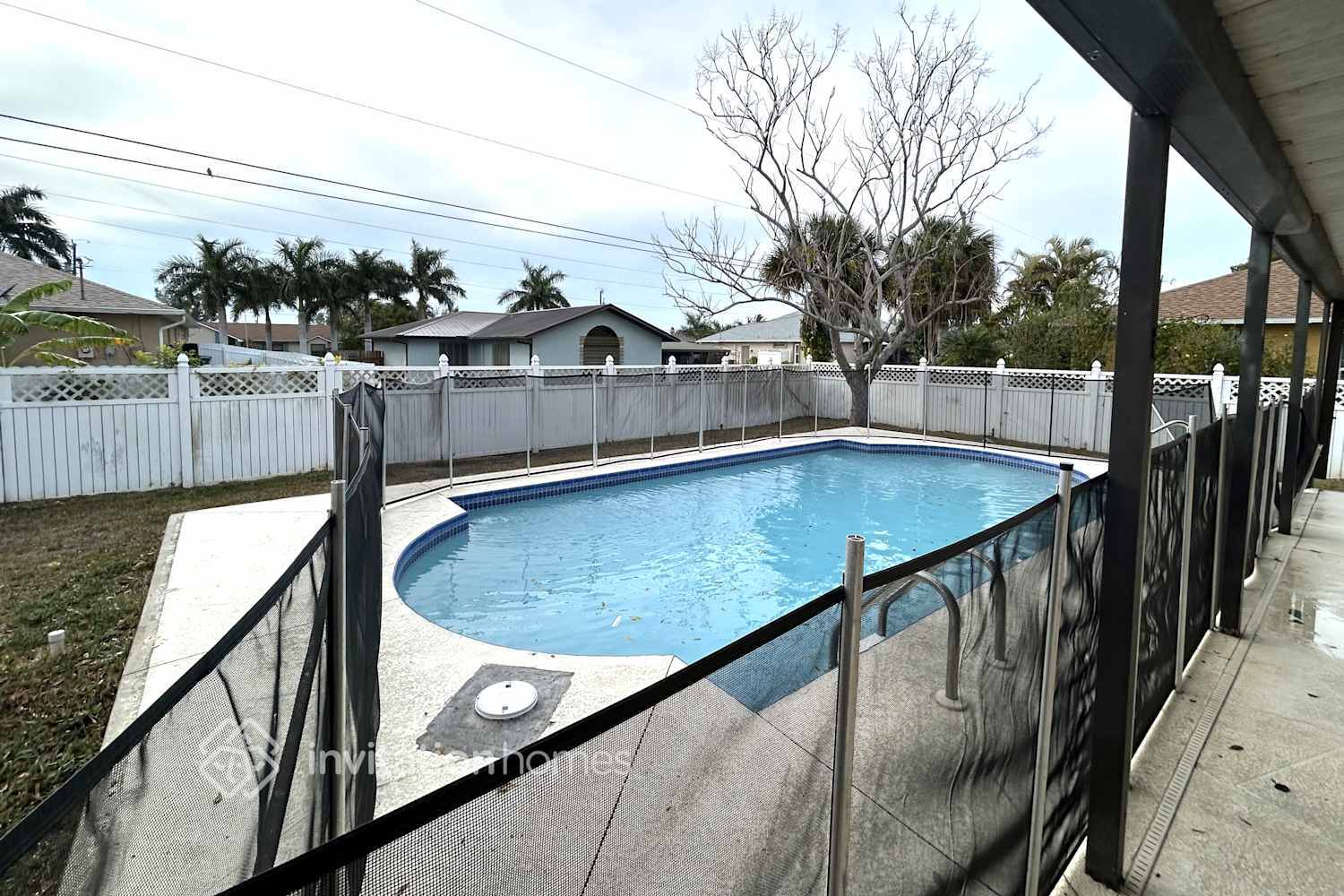 Building Photo - 1410 SW 3rd Ave