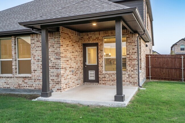 Building Photo - 2000 St Andrew's Wy