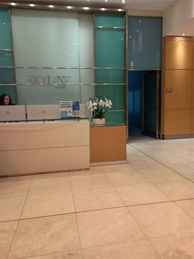 Building Photo - 2101 Brickell Ave