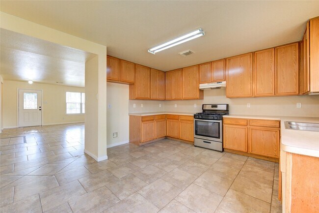 Building Photo - 6422 Mildenhall Ct