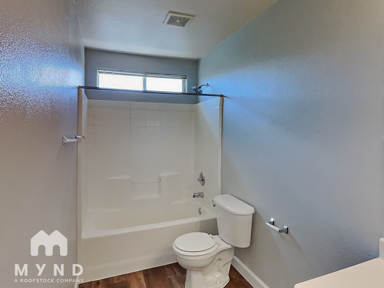 Building Photo - 10269 Free Spirit St