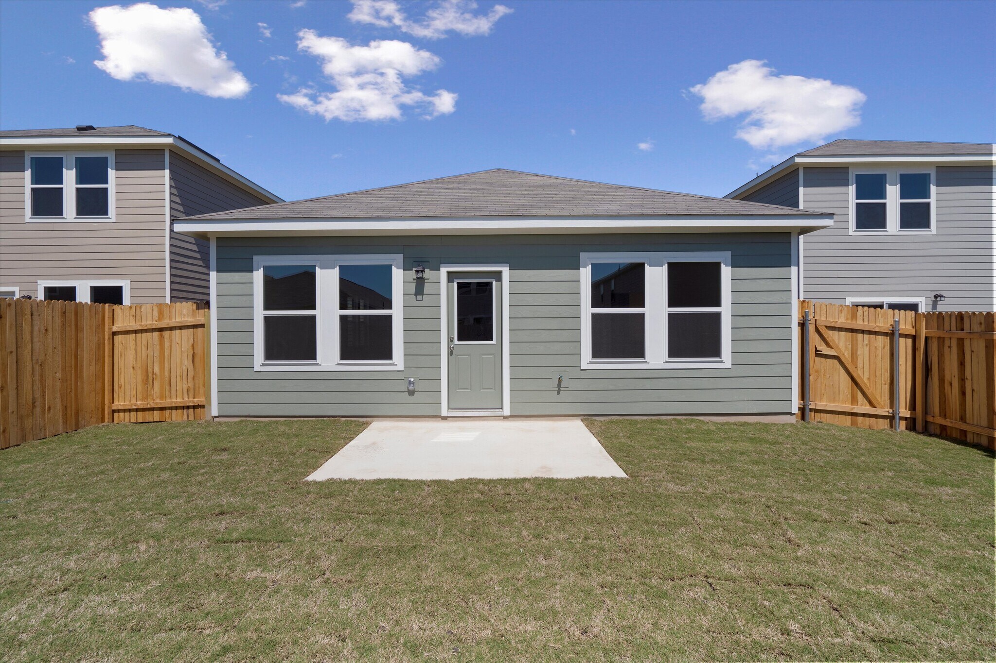 Building Photo - 118 Bluegill Dr