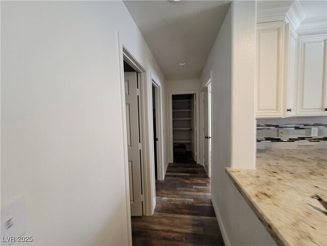 Building Photo - 10799 Flame Vine Ct