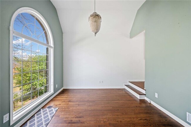 Building Photo - 3338 Hackmatack Dr NW
