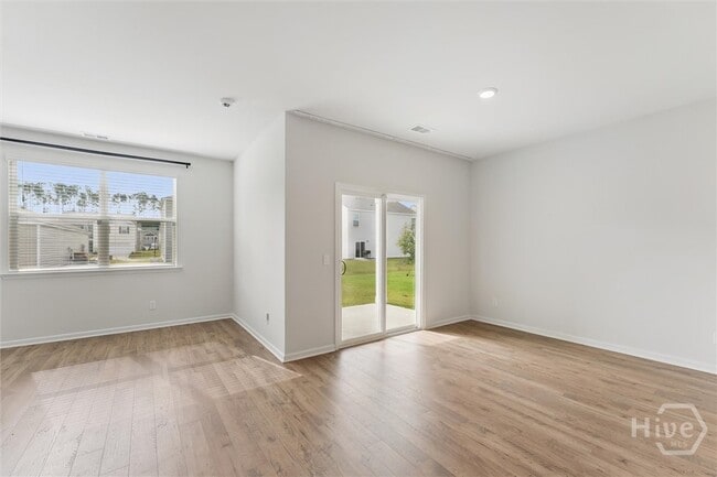 Building Photo - 116 Buttermere Wy