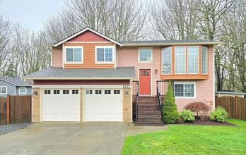 Building Photo - Spacious Home in Lake Stevens Available Now!  Pet Friendly